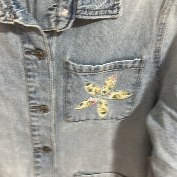 Woman’s - Picture 3 of 7